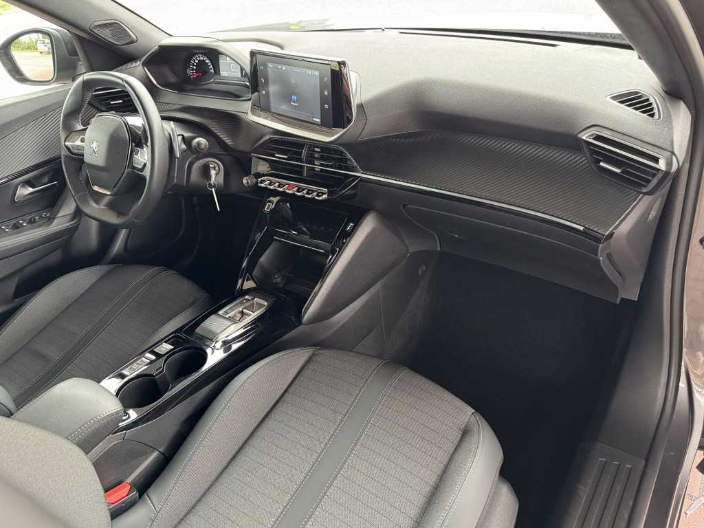 peugeot-2008-2023-diesel-1499cc