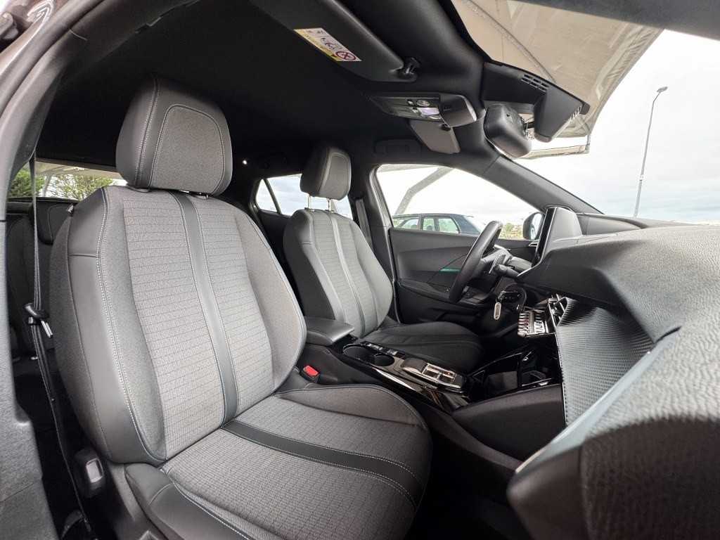 peugeot-2008-2023-diesel-1499cc