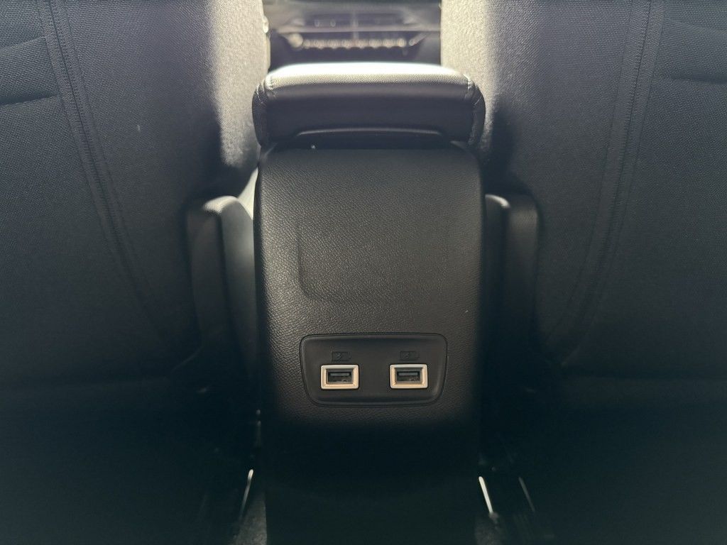 peugeot-2008-2023-diesel-1499cc