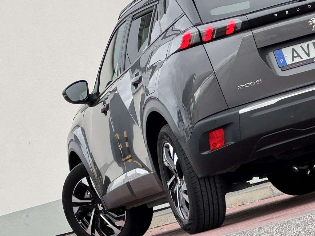 peugeot-2008-2023-diesel-1499cc
