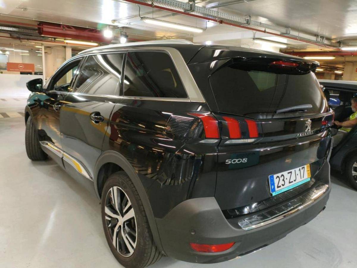 peugeot-5008-2019-diesel-1499cc