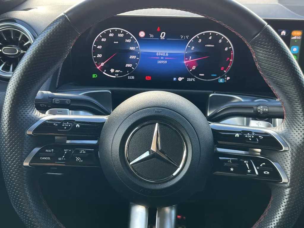 mercedes-benz-200-2024-gasolina-1332cc