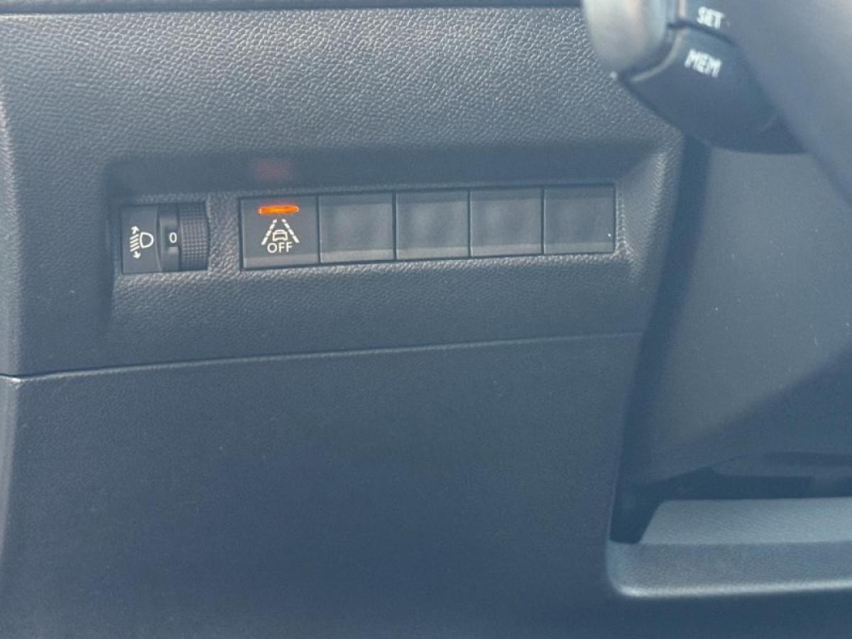 peugeot-2008-2020-gasolina-1199cc
