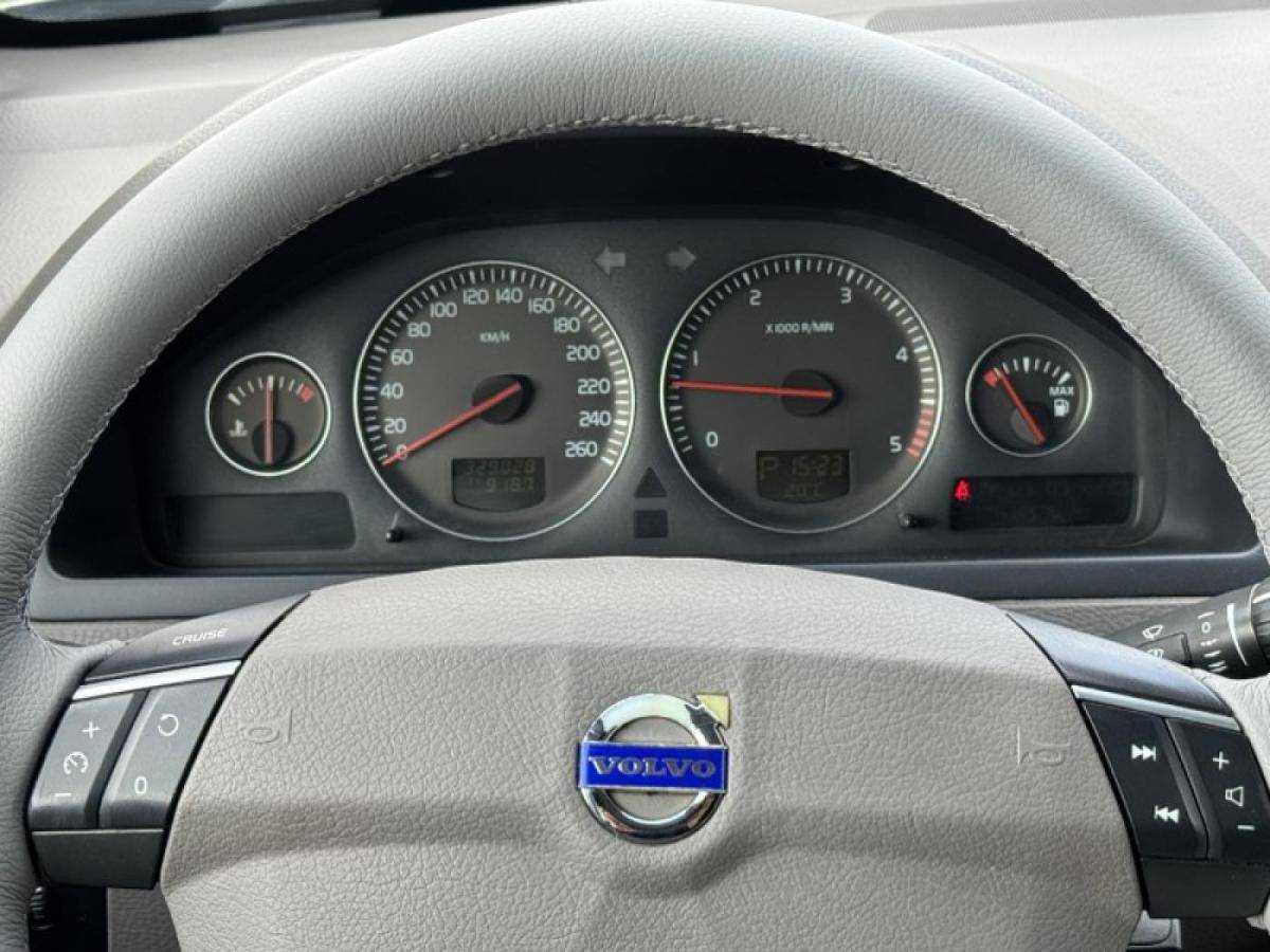 volvo-xc90-2007-diesel-2400cc