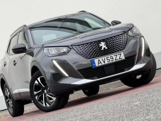 peugeot-2008-2023-diesel-1499cc
