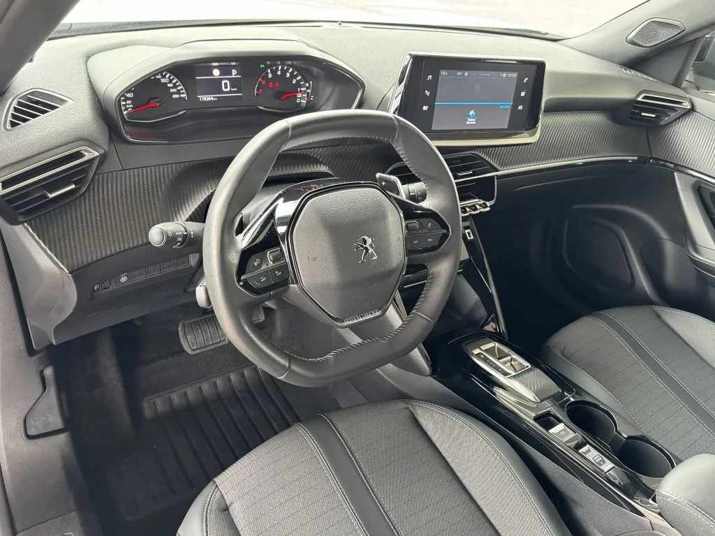 peugeot-2008-2023-diesel-1499cc