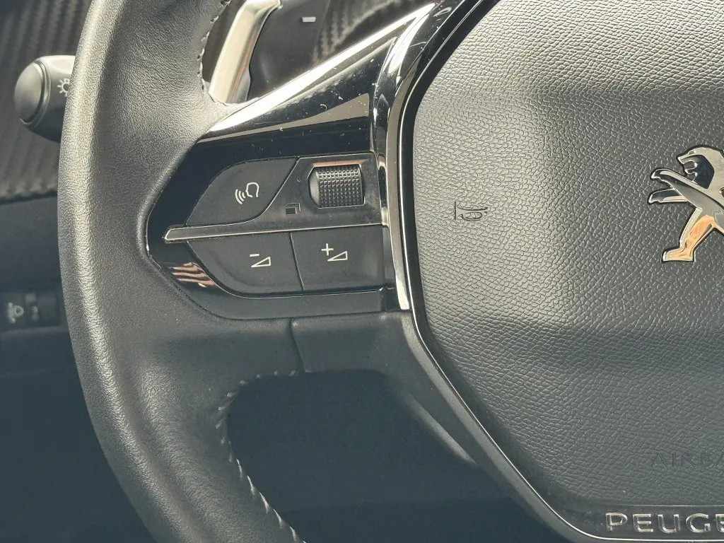peugeot-2008-2023-diesel-1499cc
