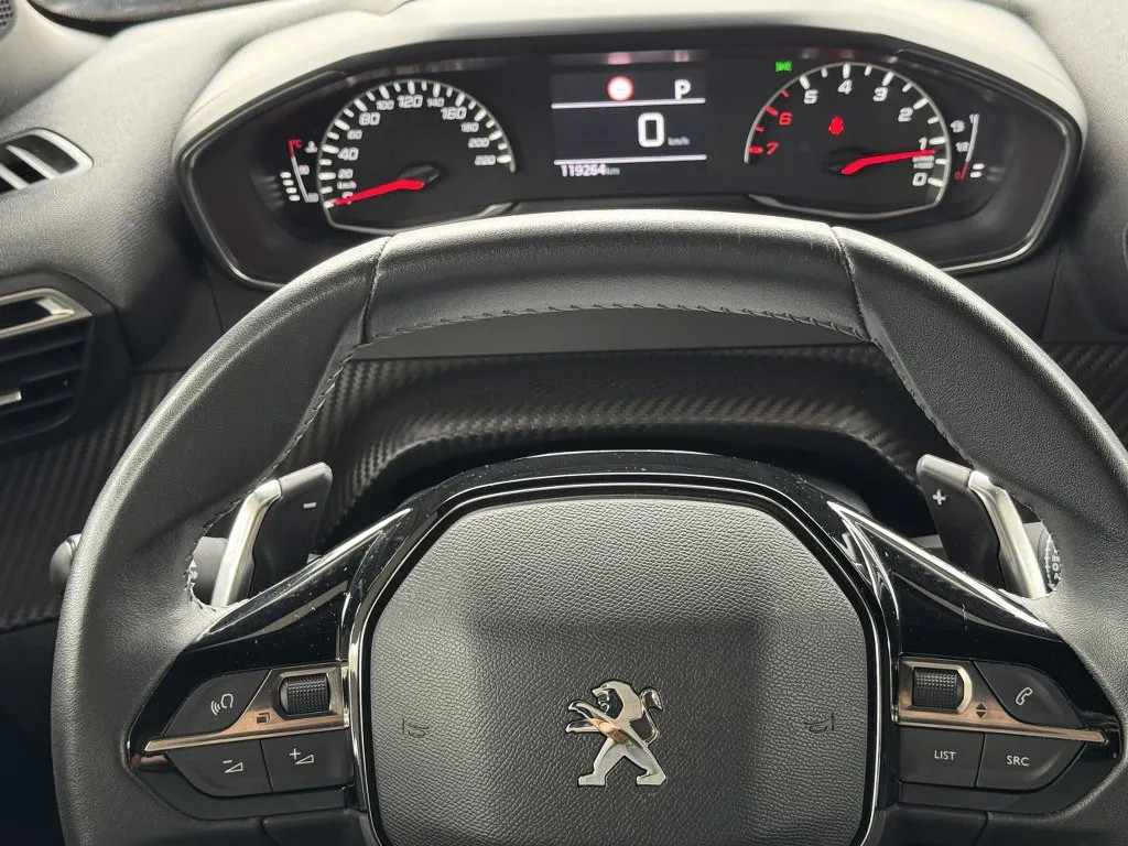 peugeot-2008-2023-diesel-1499cc