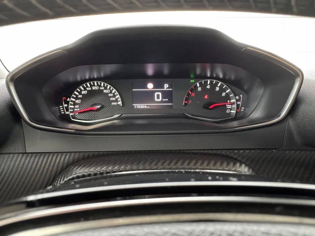peugeot-2008-2023-diesel-1499cc
