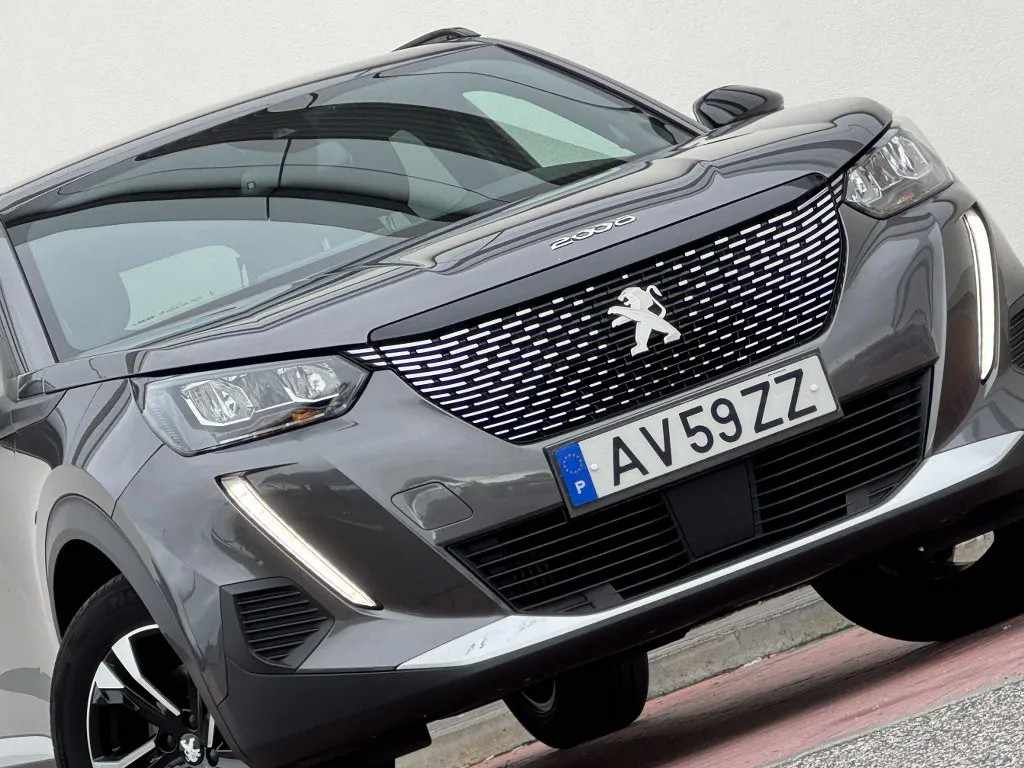 peugeot-2008-2023-diesel-1499cc