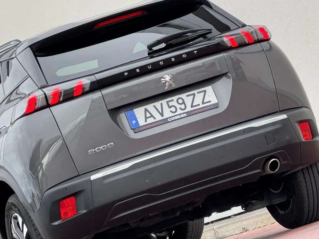 peugeot-2008-2023-diesel-1499cc