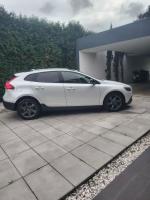 volvo-v40-cross-country-2015-diesel-1560cc