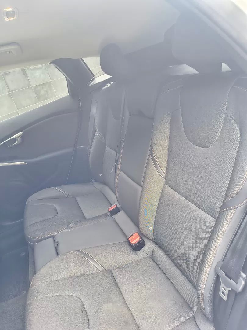 volvo-v40-cross-country-2015-diesel-1560cc