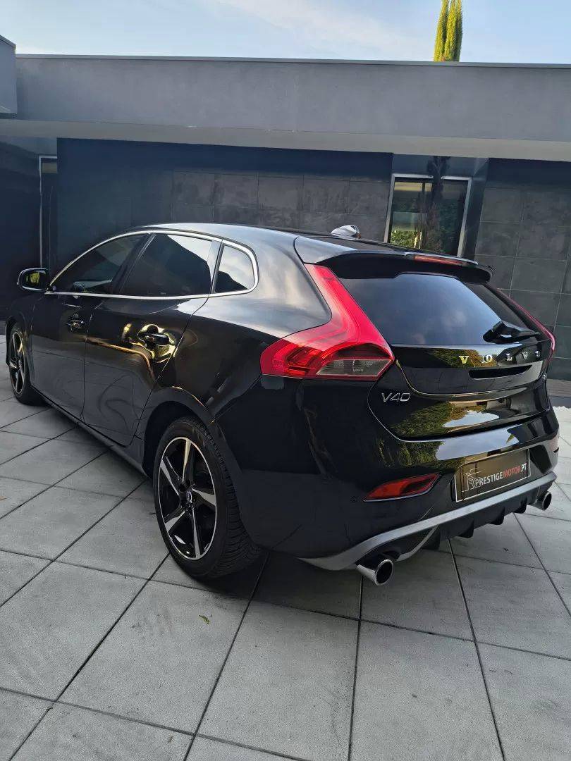 volvo-v40-2015-diesel-1560cc