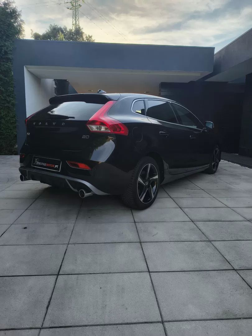 volvo-v40-2015-diesel-1560cc