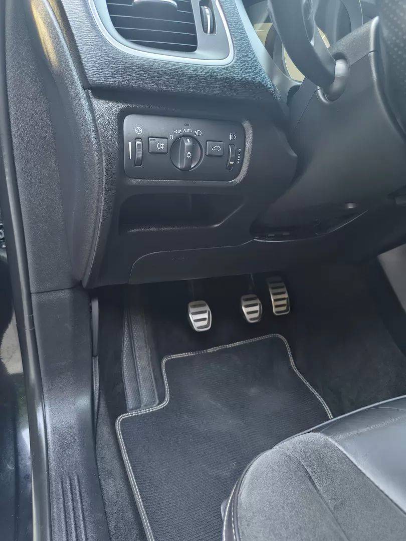 volvo-v40-2015-diesel-1560cc