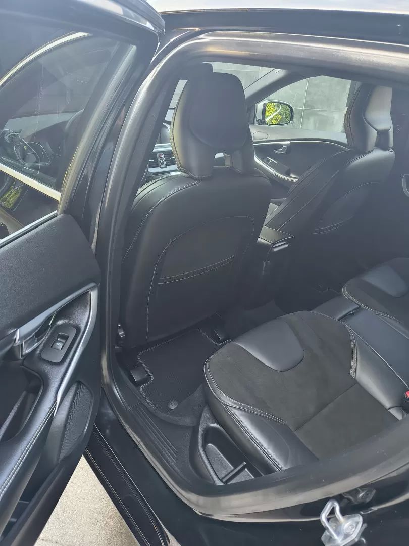 volvo-v40-2015-diesel-1560cc