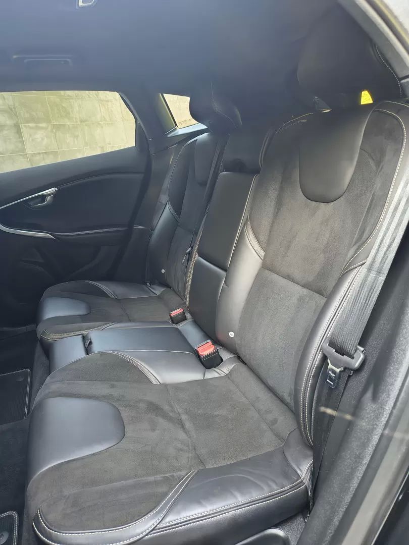 volvo-v40-2015-diesel-1560cc