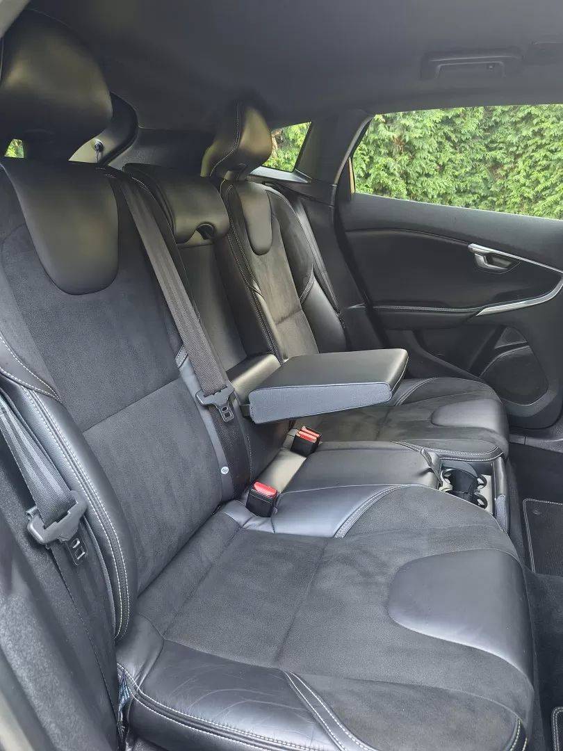 volvo-v40-2015-diesel-1560cc