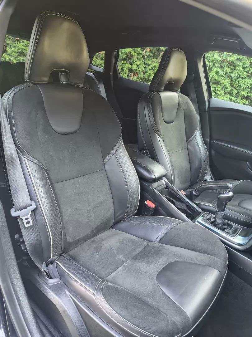 volvo-v40-2015-diesel-1560cc