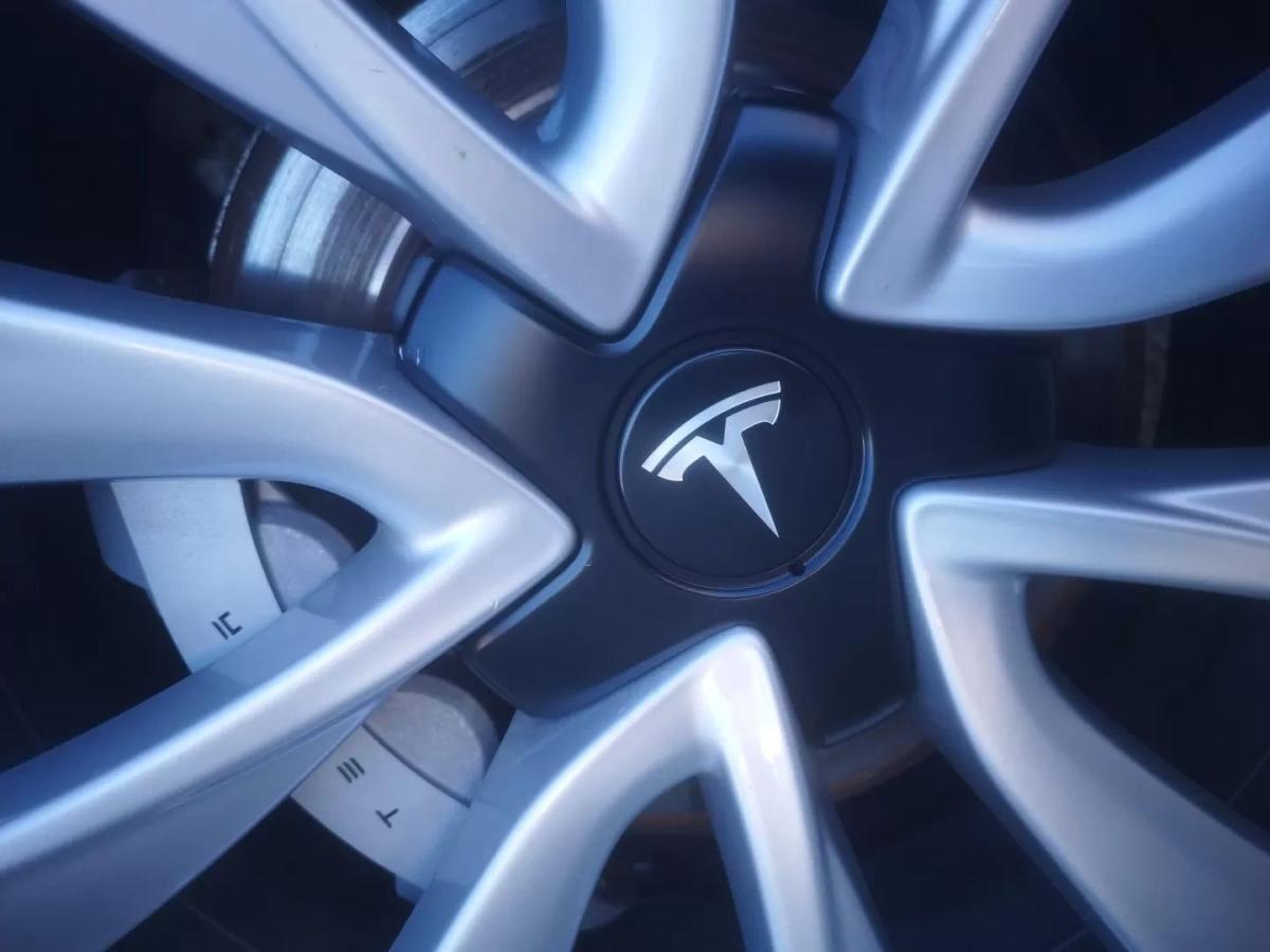 tesla-model-3-2019-eletrico-200cc