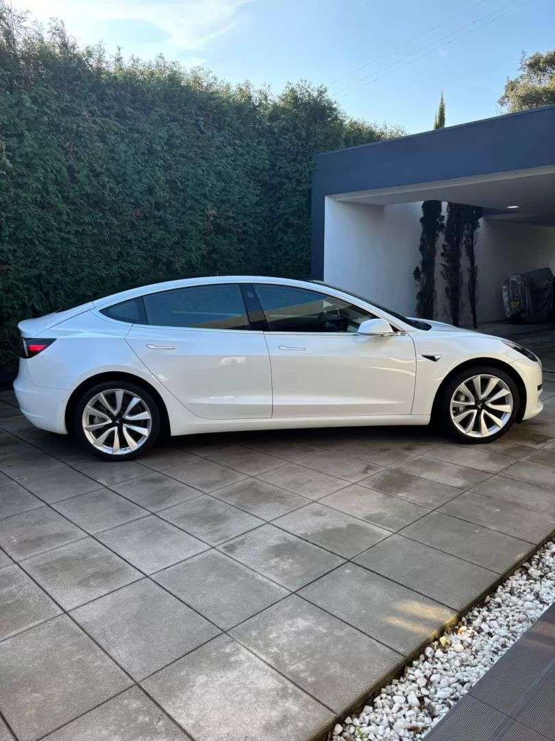 tesla-model-3-2019-eletrico-200cc