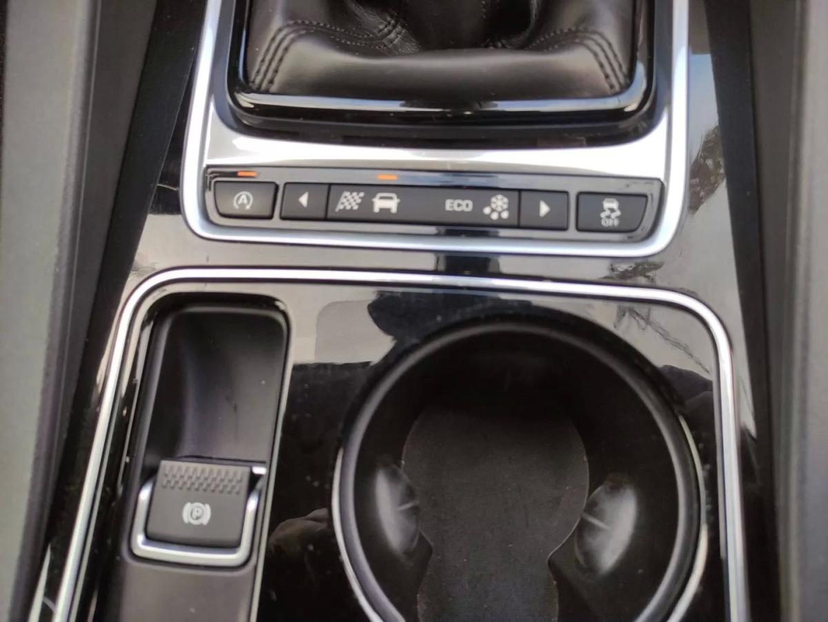 jaguar-f-pace-2016-diesel-1999cc