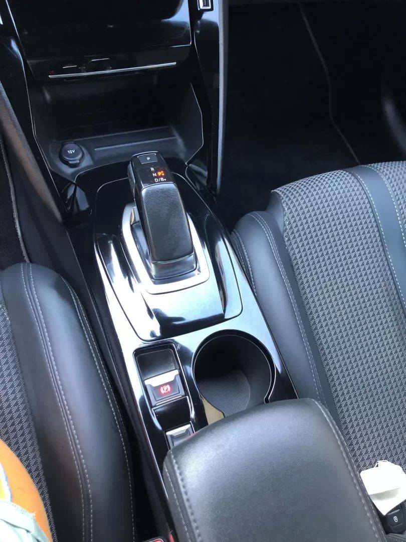 peugeot-208-2020-eletrico-0cc