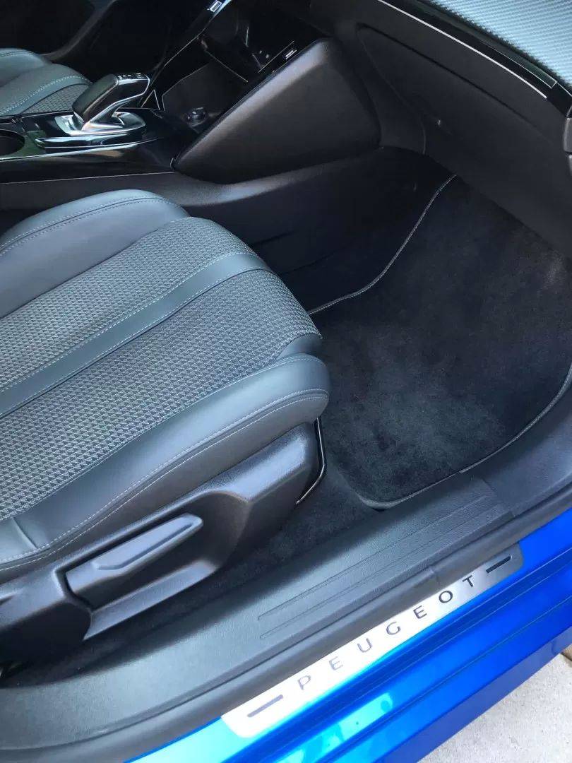 peugeot-208-2020-eletrico-0cc