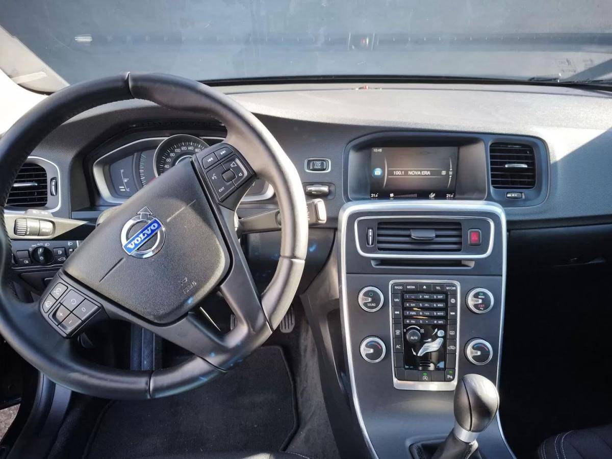 volvo-v60-2014-diesel-1560cc