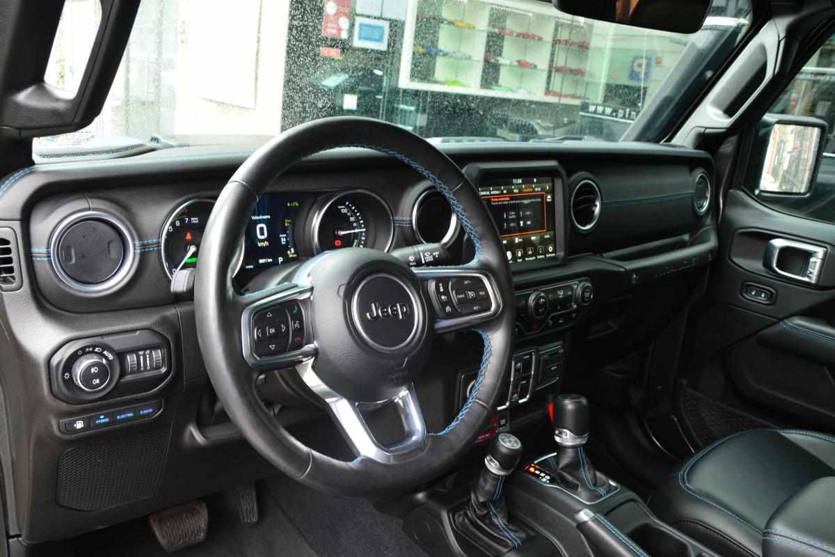 jeep-wrangler-2-0-4xe-2023-gasolina-1995cc