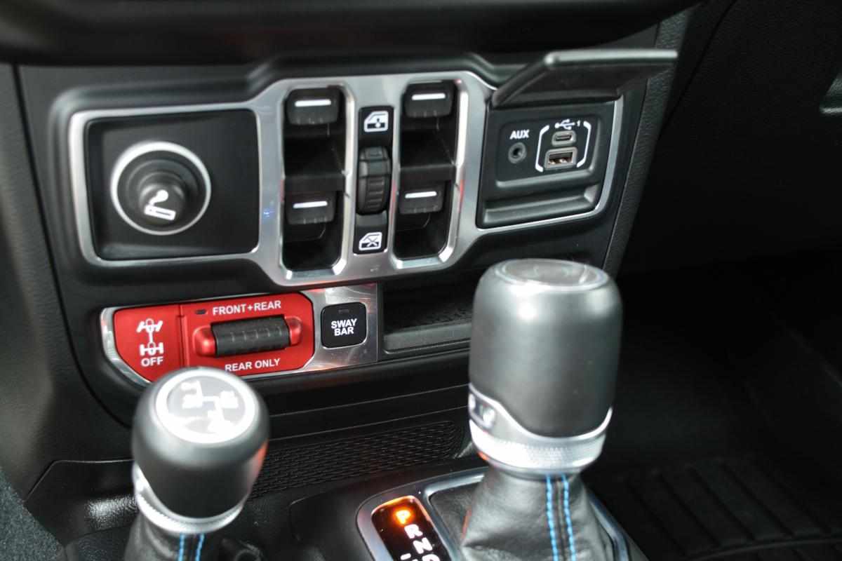 jeep-wrangler-2-0-4xe-2023-gasolina-1995cc