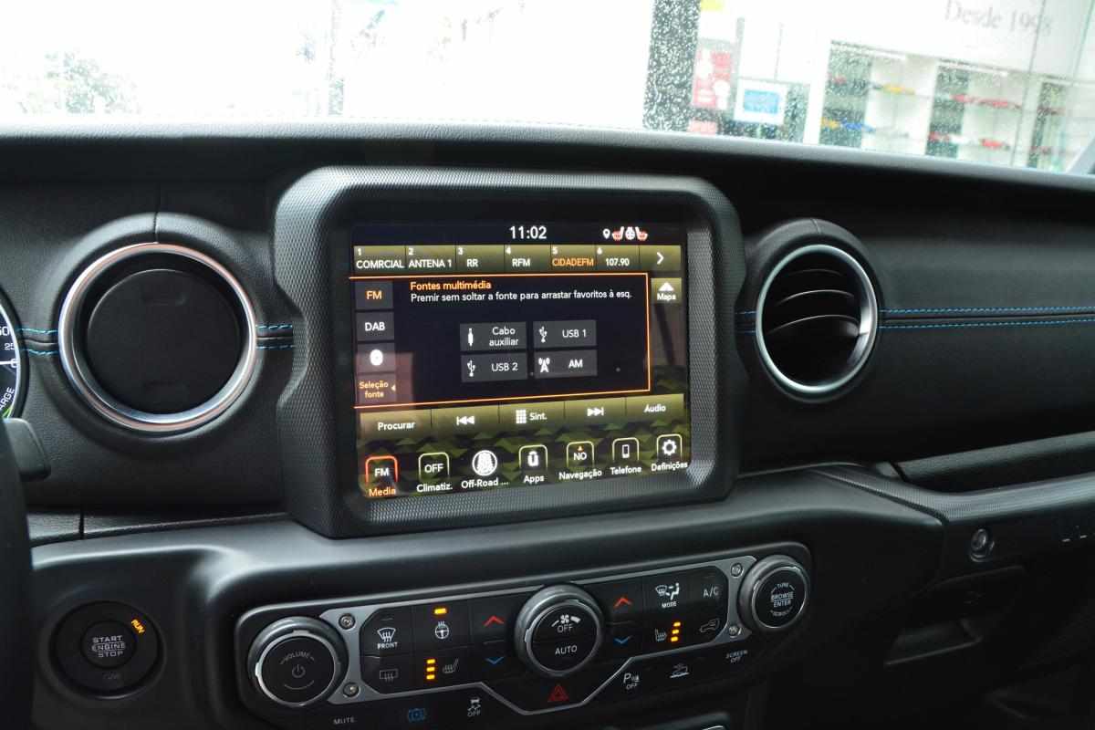 jeep-wrangler-2-0-4xe-2023-gasolina-1995cc