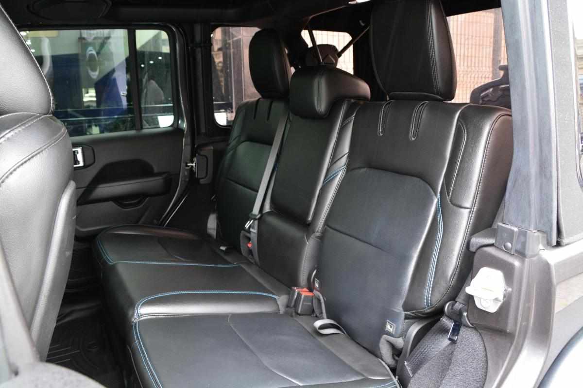 jeep-wrangler-2-0-4xe-2023-gasolina-1995cc