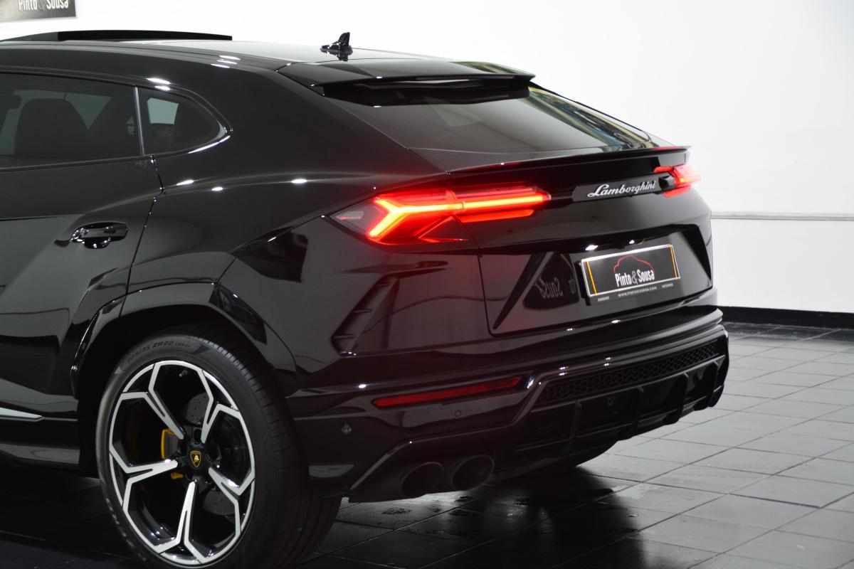 lamborghini-urus-4-0-v8-awd-2020-gasolina-3996cc