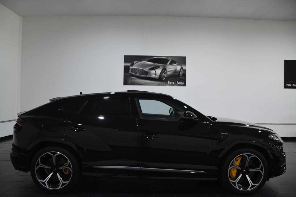lamborghini-urus-4-0-v8-awd-2020-gasolina-3996cc