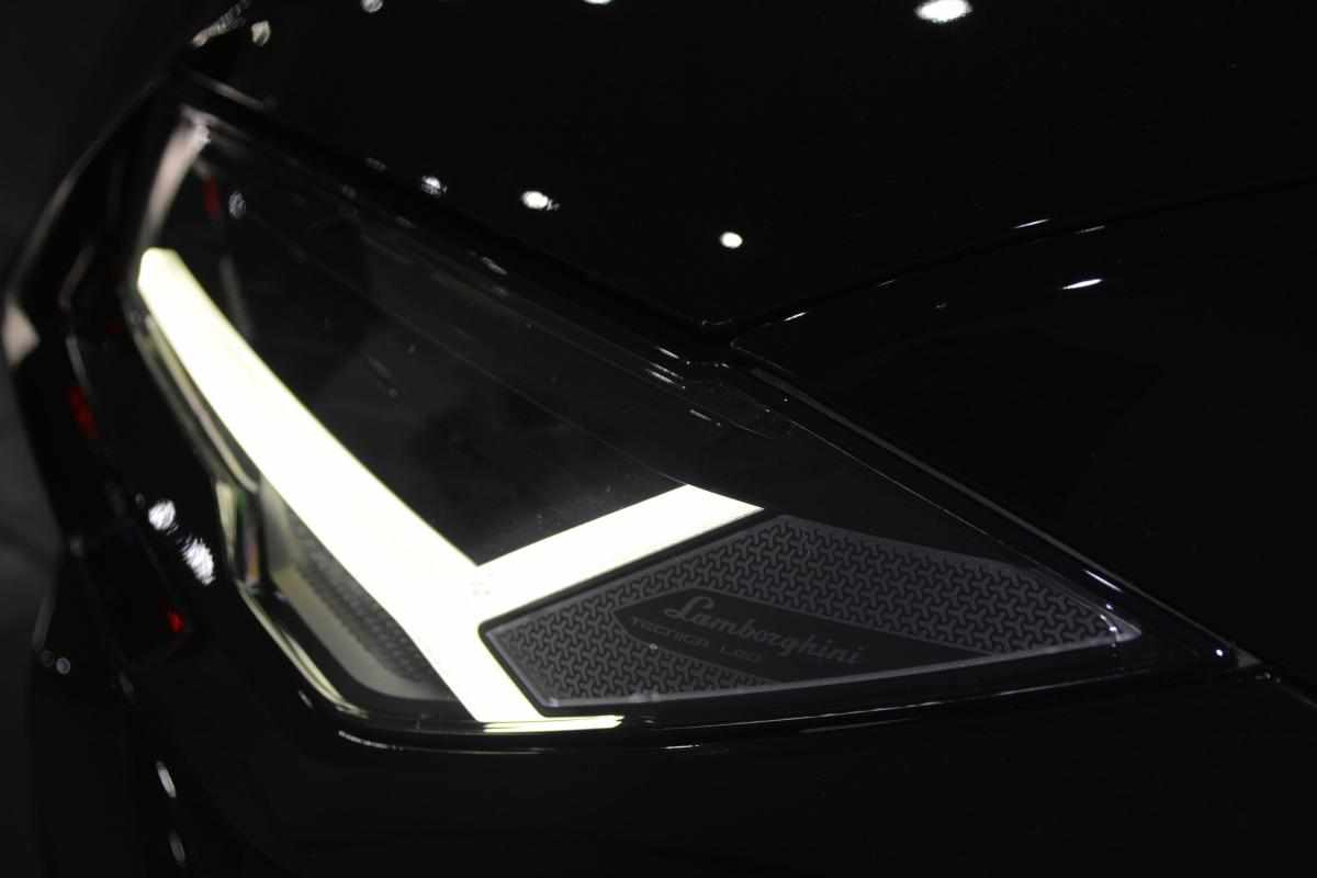 lamborghini-urus-4-0-v8-awd-2020-gasolina-3996cc