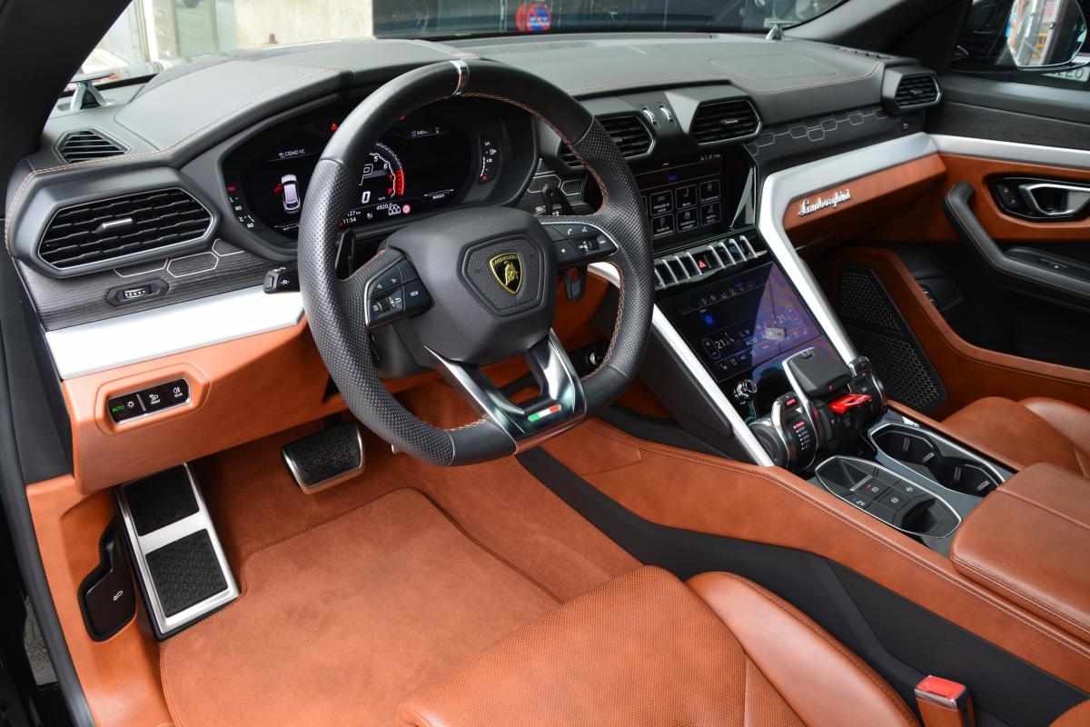 lamborghini-urus-4-0-v8-awd-2020-gasolina-3996cc