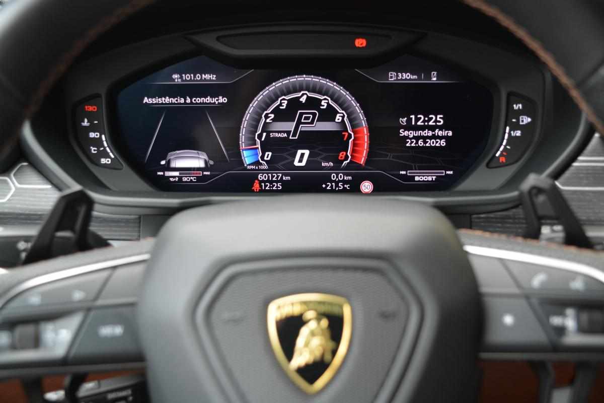 lamborghini-urus-4-0-v8-awd-2020-gasolina-3996cc
