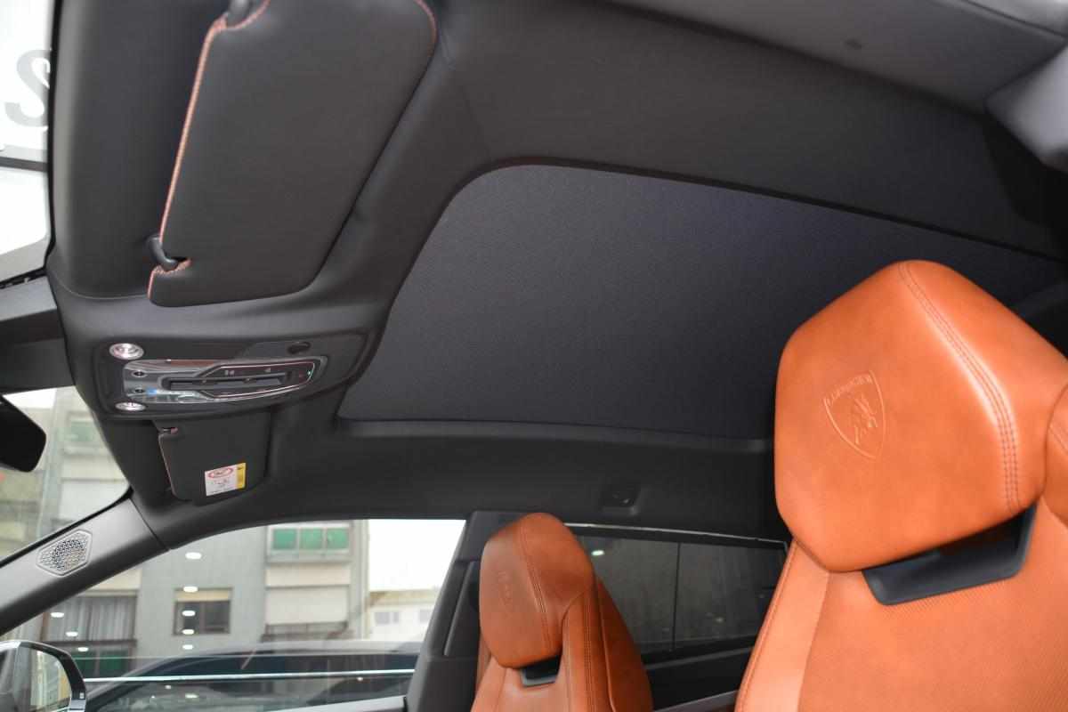 lamborghini-urus-4-0-v8-awd-2020-gasolina-3996cc