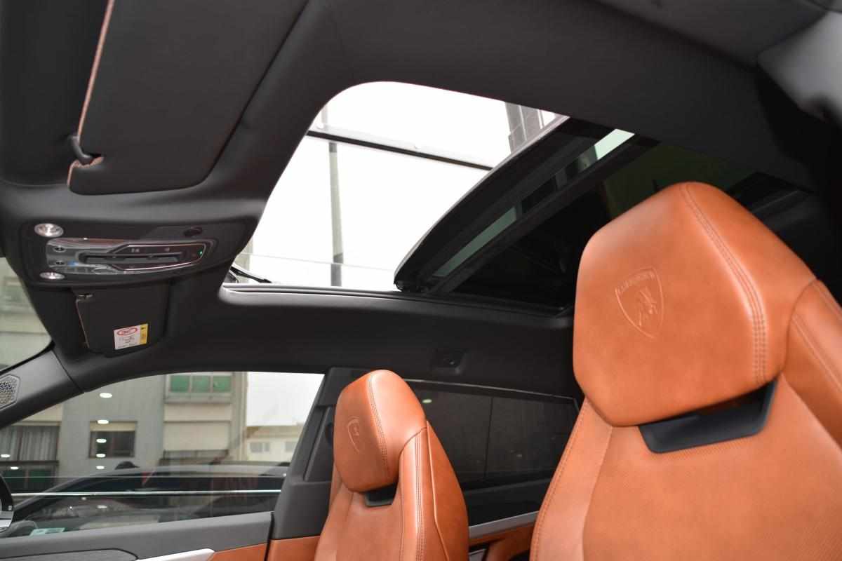 lamborghini-urus-4-0-v8-awd-2020-gasolina-3996cc