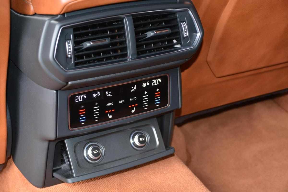 lamborghini-urus-4-0-v8-awd-2020-gasolina-3996cc