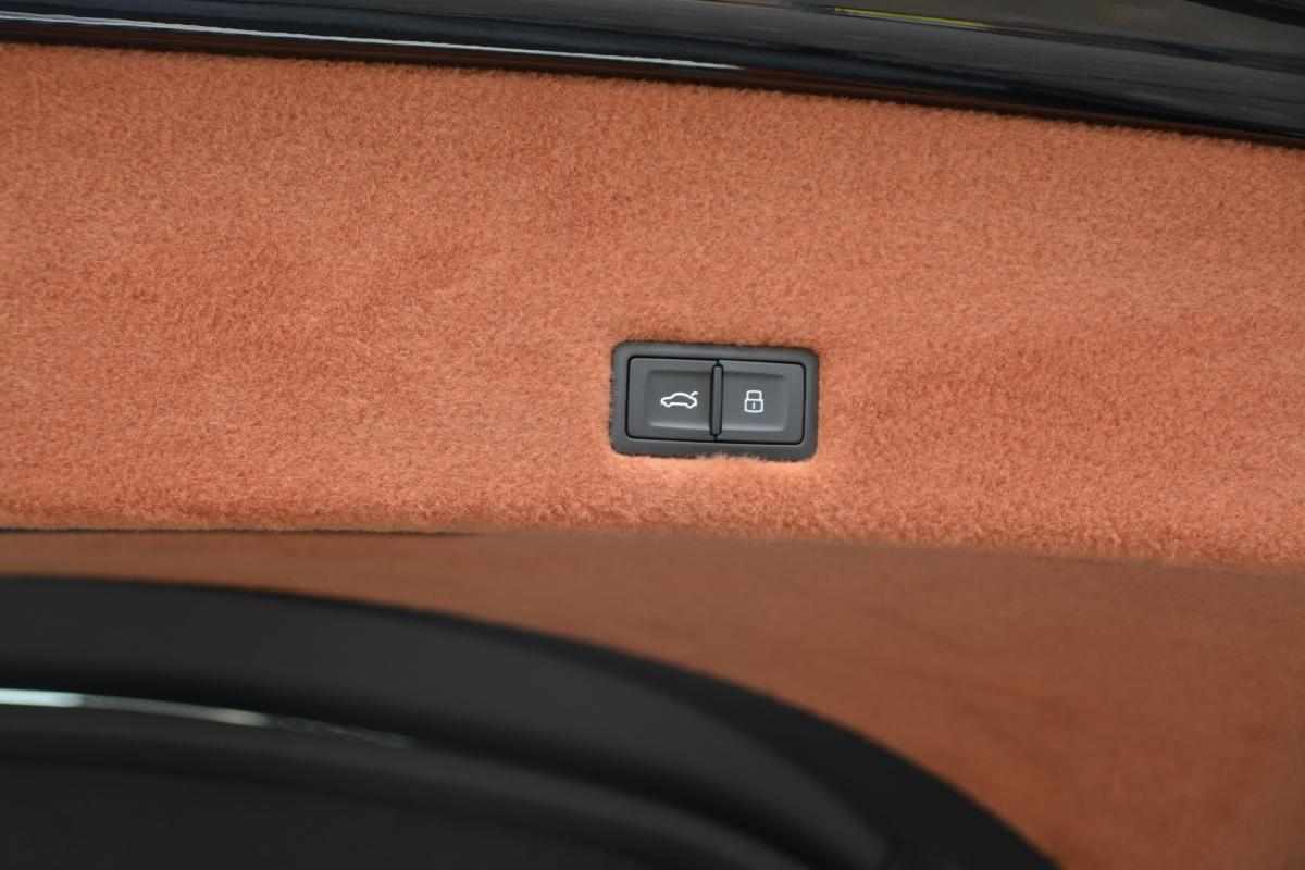 lamborghini-urus-4-0-v8-awd-2020-gasolina-3996cc