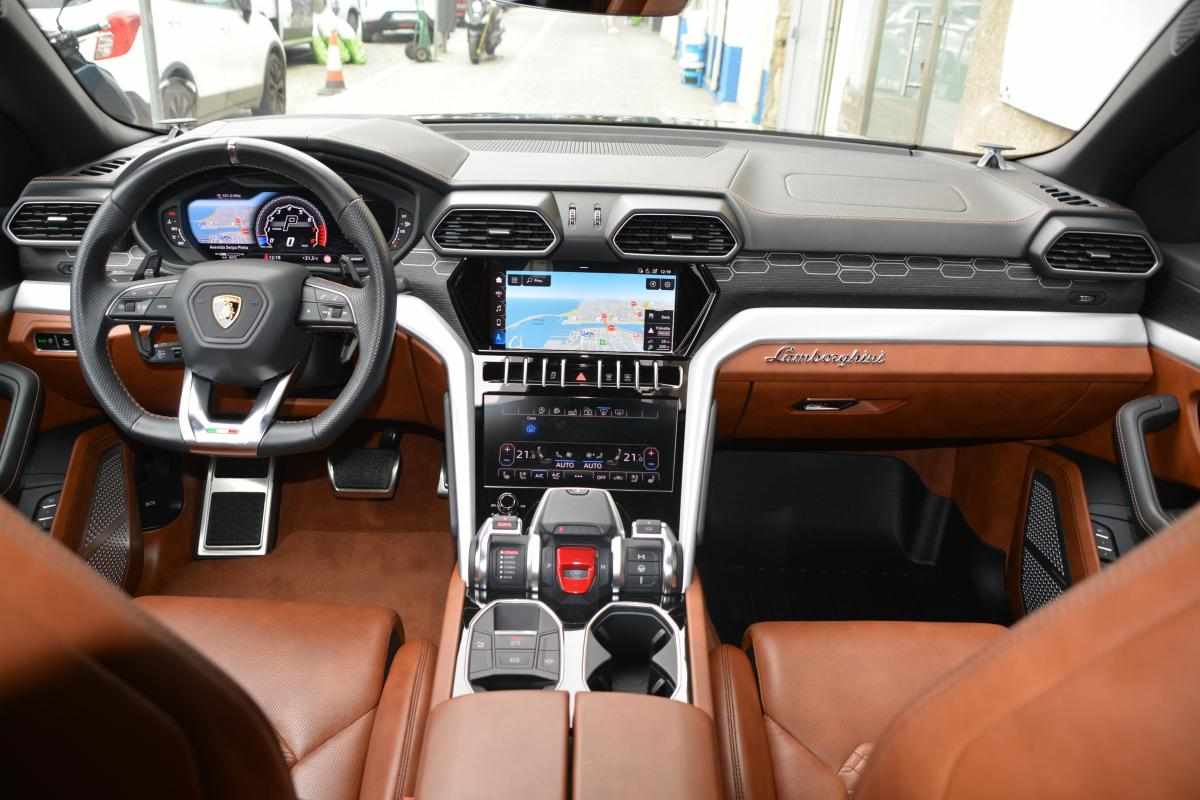 lamborghini-urus-4-0-v8-awd-2020-gasolina-3996cc