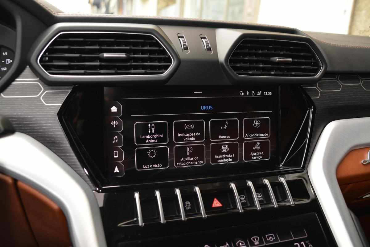 lamborghini-urus-4-0-v8-awd-2020-gasolina-3996cc