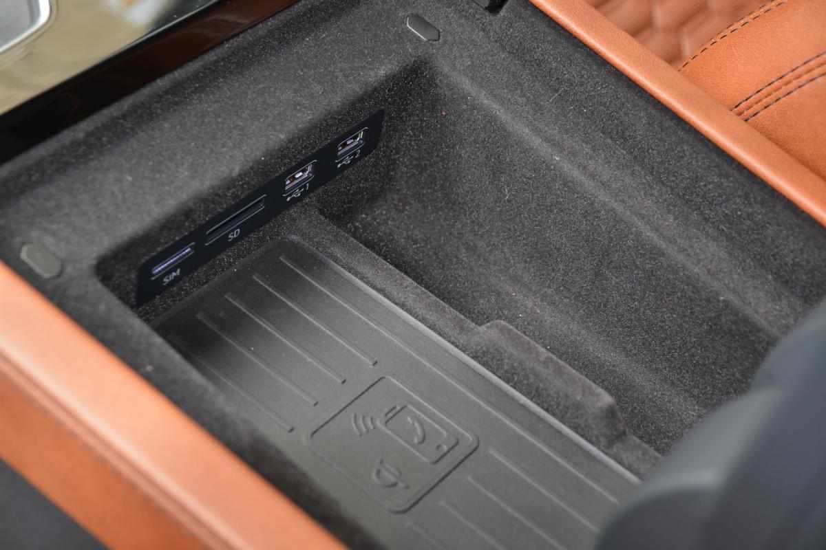 lamborghini-urus-4-0-v8-awd-2020-gasolina-3996cc