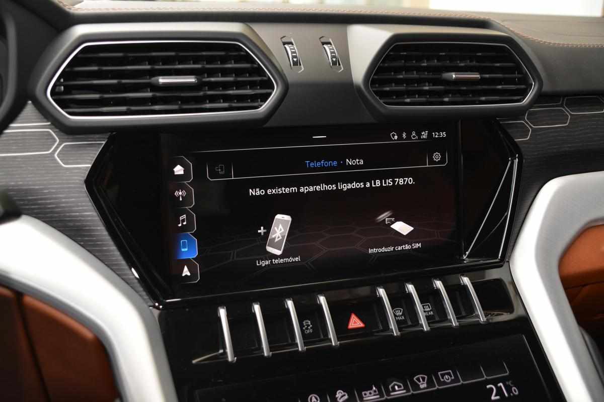 lamborghini-urus-4-0-v8-awd-2020-gasolina-3996cc