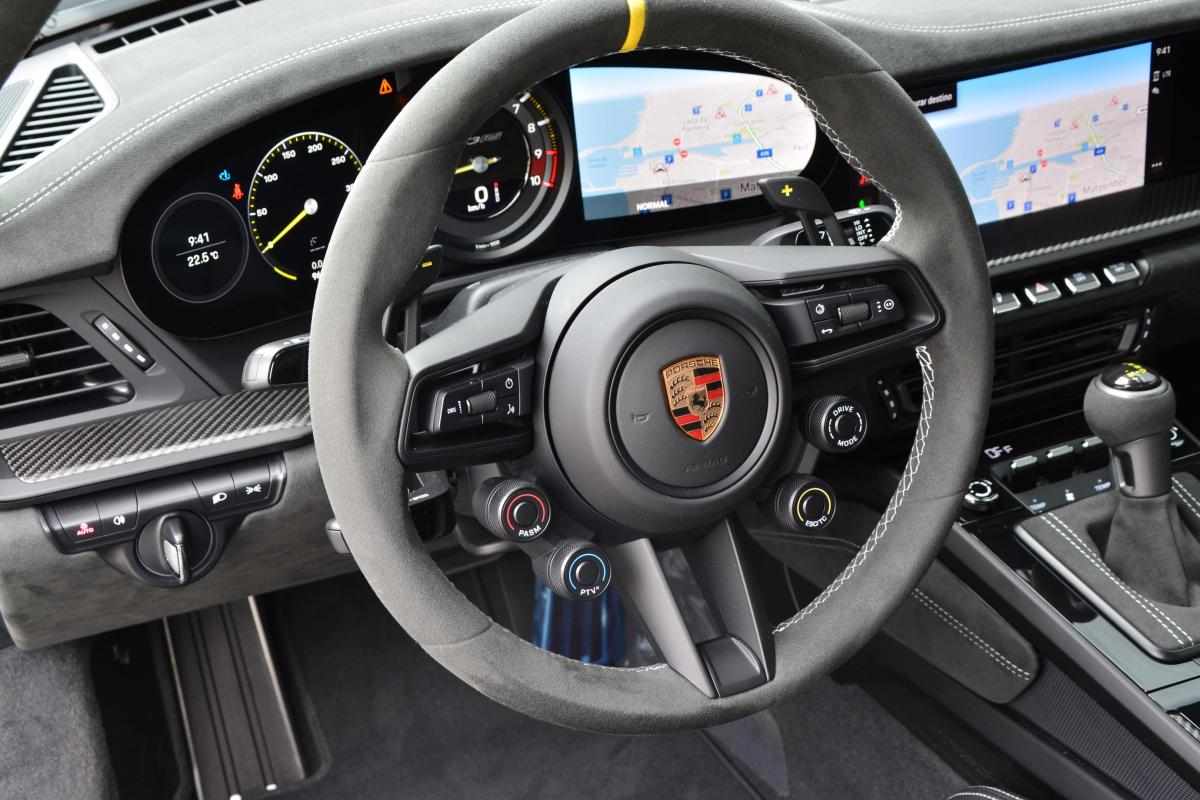 porsche-911-4-0-rs-2025-gasolina-3996cc