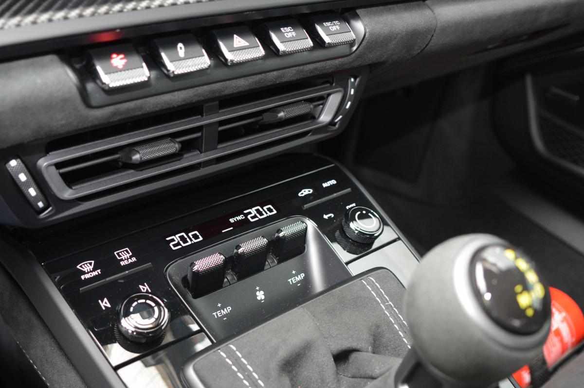 porsche-911-4-0-rs-2025-gasolina-3996cc