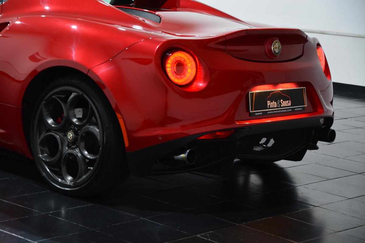alfa-romeo-4c-1-75-tbi-2016-gasolina-1742cc